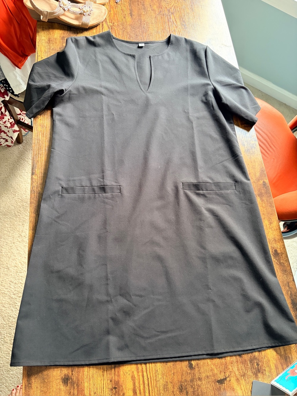 Black shift dress women’s medium